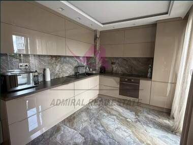 Închiriere - Apartament în Ceaîka,  Varna