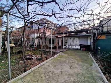 Verkauf - Haus in Kütschuk Parij,  Plowdiw