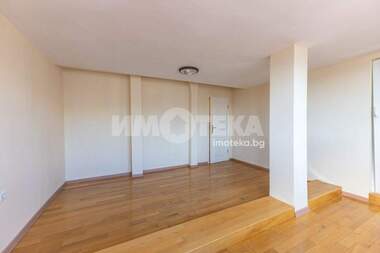 For sale - Apartment in Sportna zala,  Varna