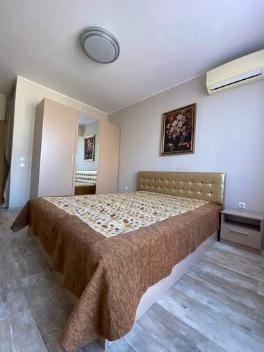 Închiriere - Apartament în Zornița,  Burgas