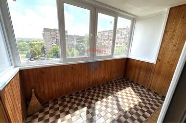 For sale - Apartment in Charodeyka - Iug,  Ruse