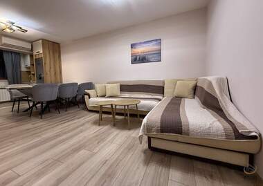 Închiriere - Apartament în Slaveîkov,  Burgas
