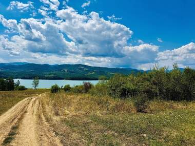 Vânzare - Teren agricol în Goliama Jeliazna,  Lovece