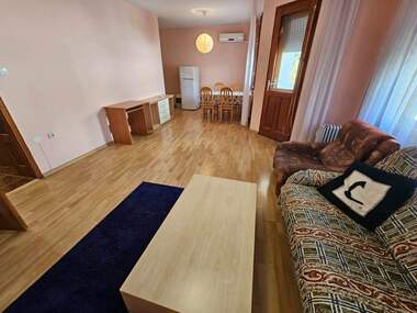 Miete - Wohnung in Mladejki halm,  Plowdiw