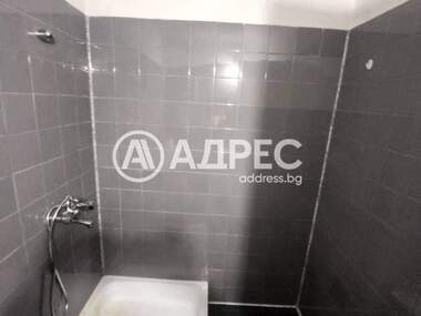 Πώληση - Θέση στάθμευσης σε Белите брези,  София