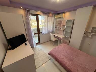 Miete - Wohnung in Zentar,  Burgas