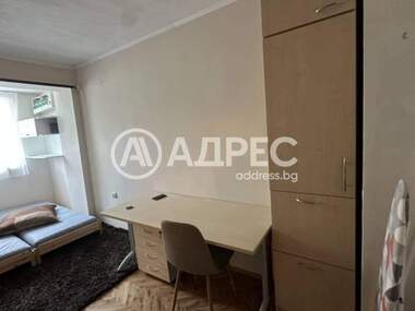 Închiriere - Apartament în Okrăjna bolnița - Generali,  Varna