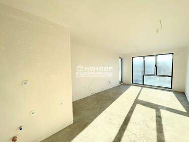 Vânzare - Apartament în Hristo Smirnenski,  Plovdiv