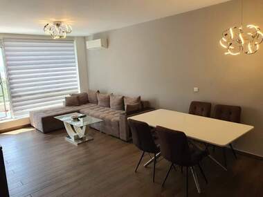 Închiriere - Apartament în Slaveîkov,  Burgas