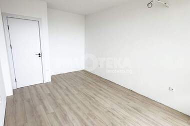Verkauf - Wohnung in Üjen,  Plowdiw