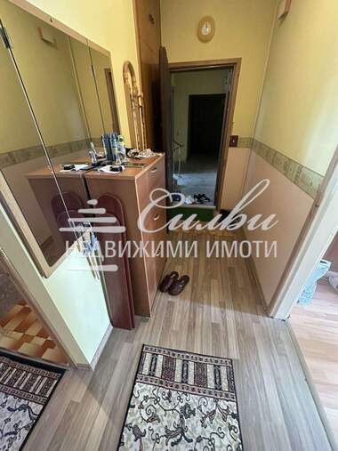 Продажба - Апартамент във Вароша,  Търговище