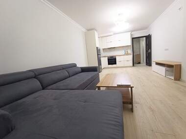 Închiriere - Apartament în Slaveîkov,  Burgas