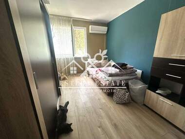 Verkauf - Etage von Haus in Woenno utschilishte,  Schumen