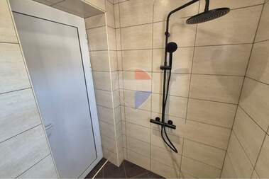 Închiriere - Apartament în Obștiinata,  Varna