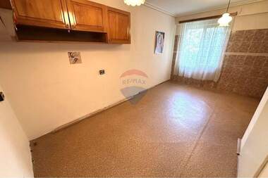 For sale - Apartment in Charodeyka - Iug,  Ruse
