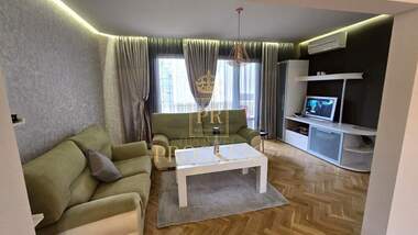 Наем - Апартамент в Кючук Париж,  Пловдив