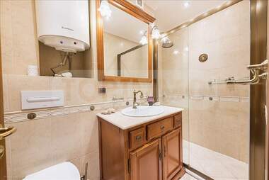 Miete - Wohnung in Grazka mahala,  Warna