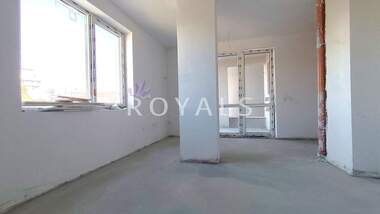Продажа - Квартира у Колхозен пазар,  Варна