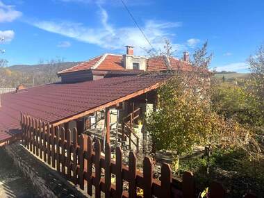 For sale - House in Sredno Gradishte,  Stara Zagora