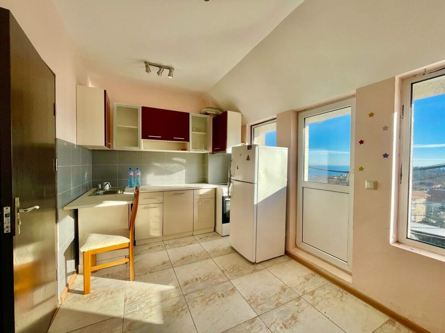 Cu trei camere Apartament în Galata, Varna – fotografia 4
