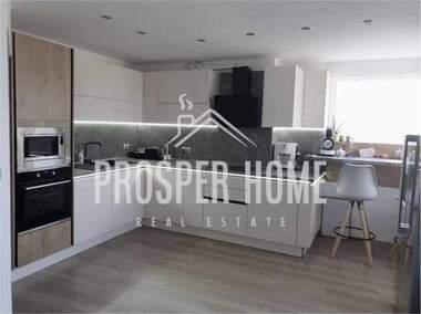 For sale - Apartment in Vazrajdane,  Burgas