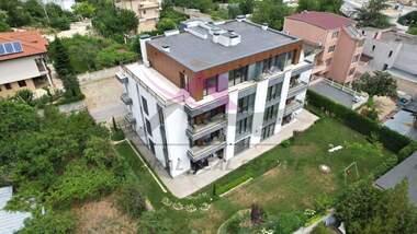 For sale - Apartment in Alen mak,  Varna