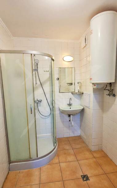 Miete - Wohnung in Wazrajdane,  Burgas