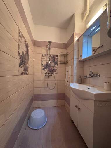 Închiriere - Apartament în Izgrev,  Burgas