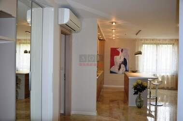 Închiriere - Apartament în Simeonovo,  Sofia