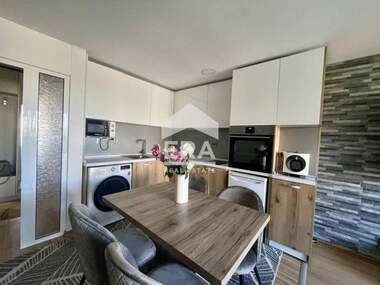 Продажба - Апартамент в Дружба 3,  Русе