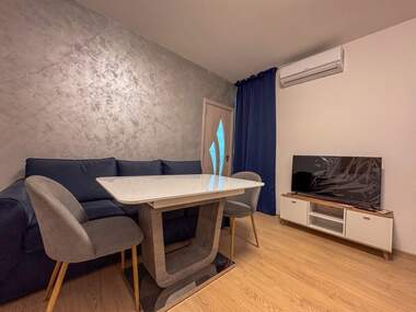 Închiriere - Apartament în Slaveîkov,  Burgas