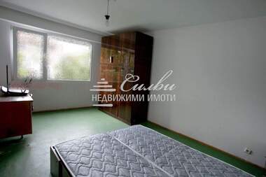 Închiriere - Apartament în Dobrudjanski,  Șumen