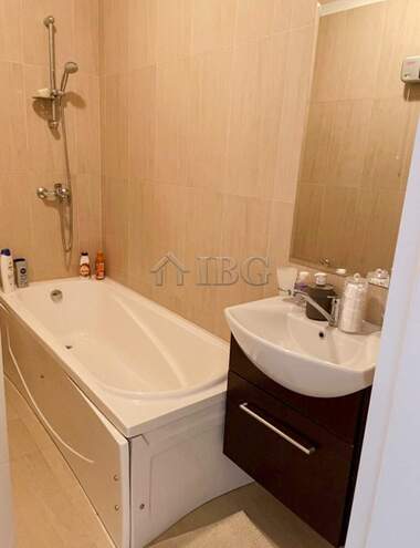 Vânzare - Apartament în Topola,  Dobrice
