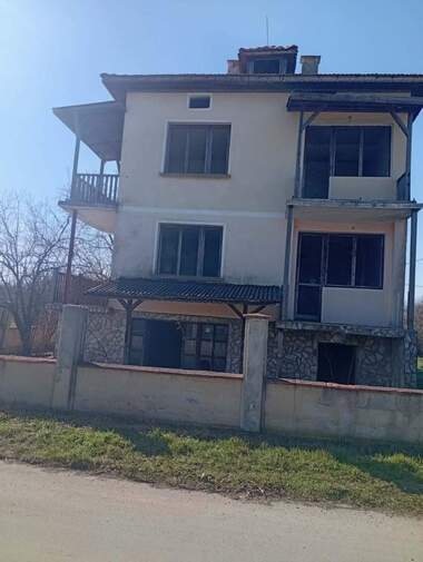Продажа - Дом в Равнец,  Добрич