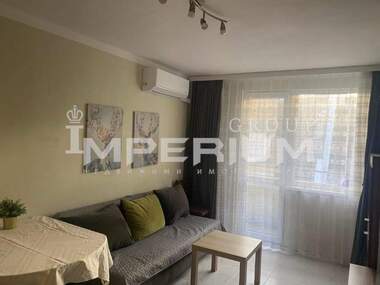 Închiriere - Apartament în Center,  Varna