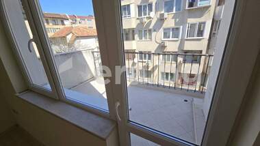 For sale - Apartment in Liatno kino Trakia,  Varna