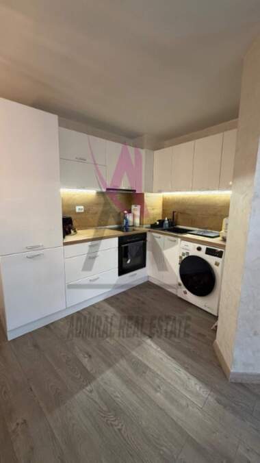 For rent - Apartment in Kolhozen pazar,  Varna