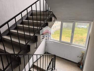 Verkauf - Wohnung in Mladost 1,  Warna