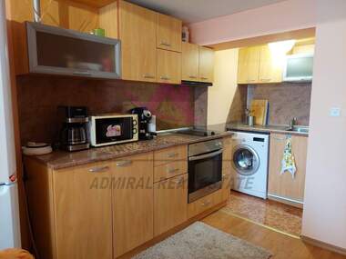 For rent - Apartment in Kolhozen pazar,  Varna