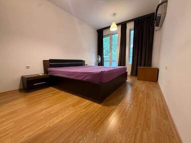 Închiriere - Apartament în Văzrajdane,  Burgas