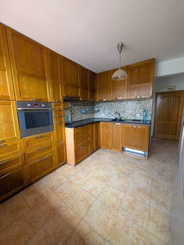 Verkauf - Wohnung in Zentar,  Weliko Tarnowo