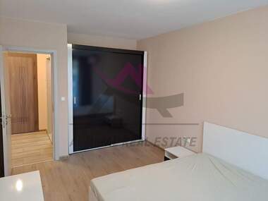 Închiriere - Apartament în Văzrajdane 1,  Varna