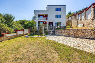 For sale - House in Bankia,  Sofia