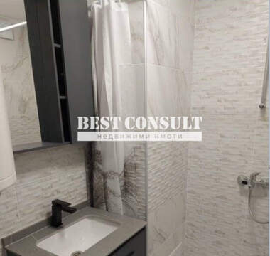 Închiriere - Apartament în Center,  Ruse