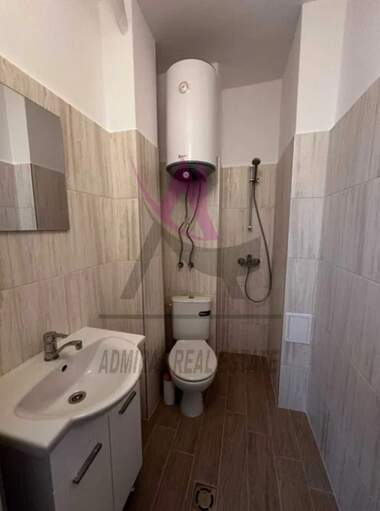 Închiriere - Apartament în Mladost 2,  Varna