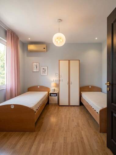 Miete - Wohnung in Wazrajdane,  Burgas