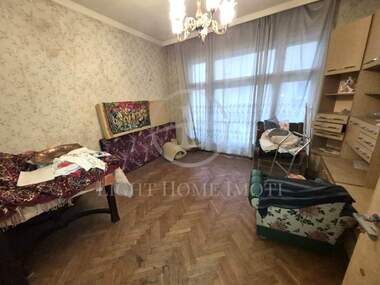Продажба - Етаж от къща в Център,  Пловдив