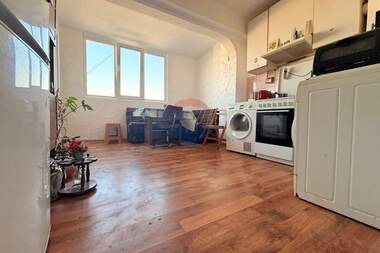 For sale - Apartment in Charodeyka - Iug,  Ruse