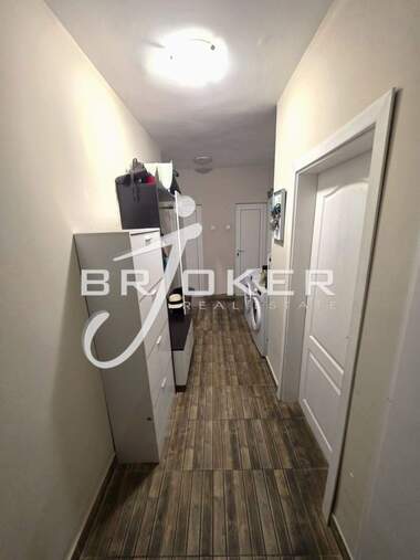 Vânzare - Apartament în Țentăr,  Kărdjali