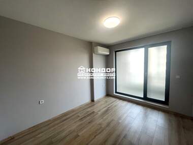 Vânzare - Apartament în Hristo Smirnenski,  Plovdiv